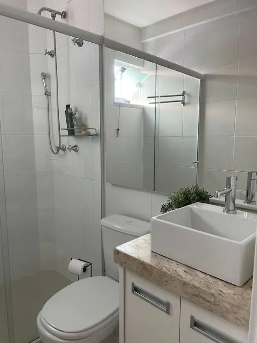 Apartamento Muito Confortavel, Vista Do Mar, Todo Climatizado Bombinhas
